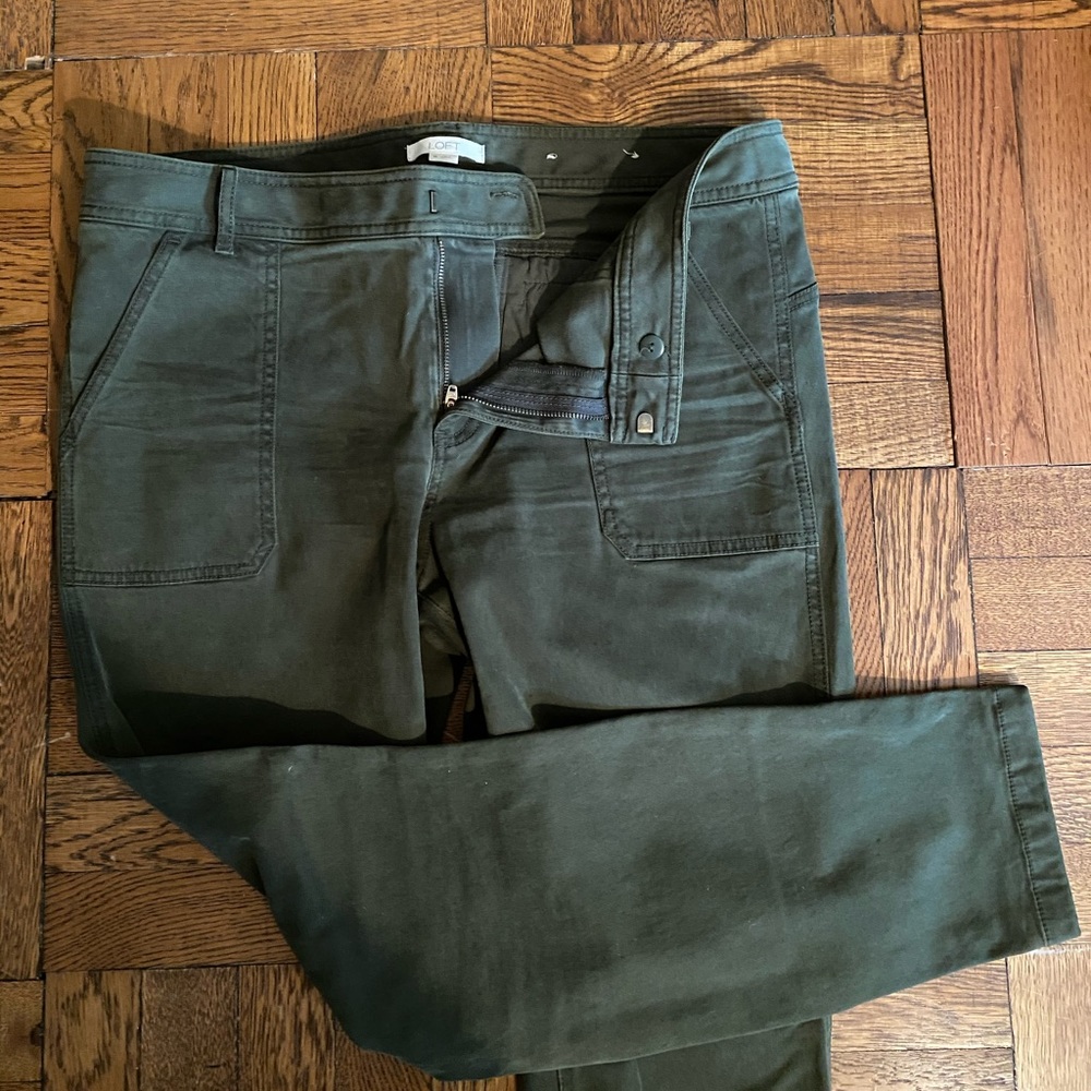 Loft sueded cotton pants with back welt pockets.